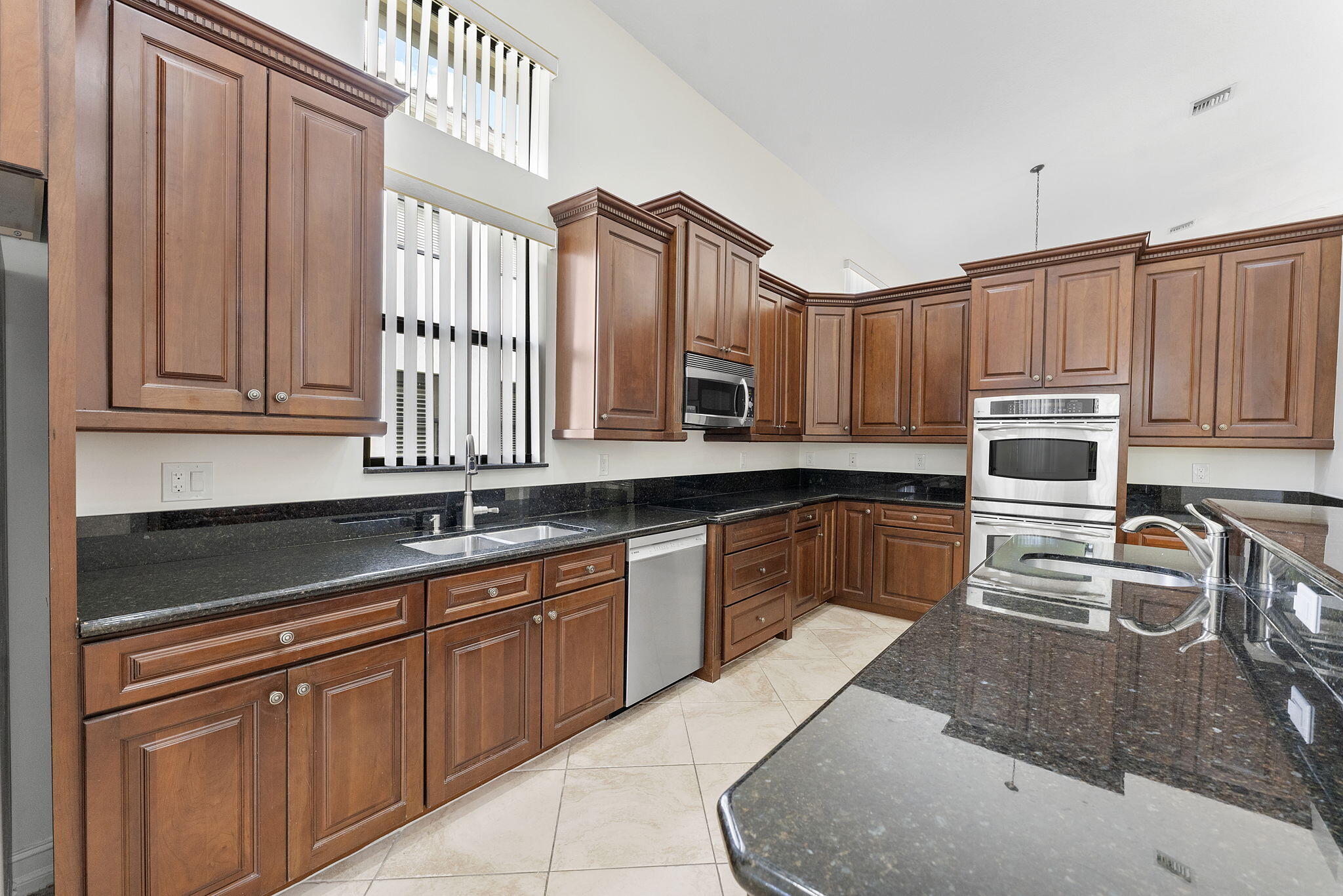 12945 Pennell Pines Road Boynton Beach, FL 33436 - Photo 14 of 46 23-web-or-mls-DSC08776
