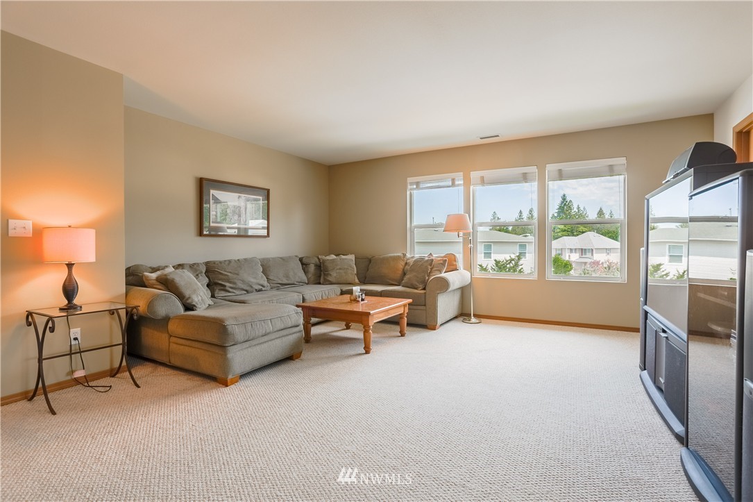 17020 Southeast 183rd Place Renton, WA 98058 - Photo 14 of 25 Gallery Image 14
