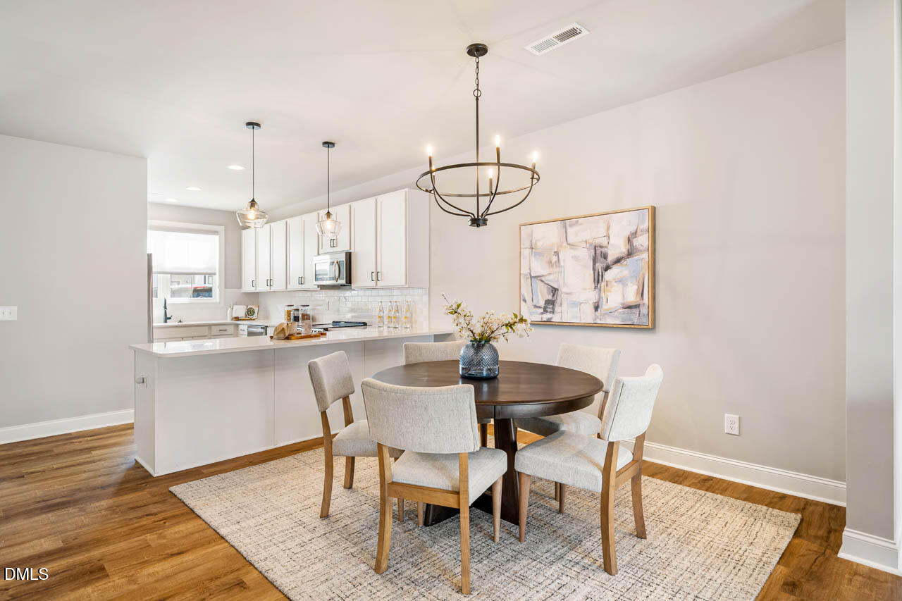 5709 Parker Pines Raleigh, NC 27609 - Photo 13 of 33 5709ParkerPinesCt-021