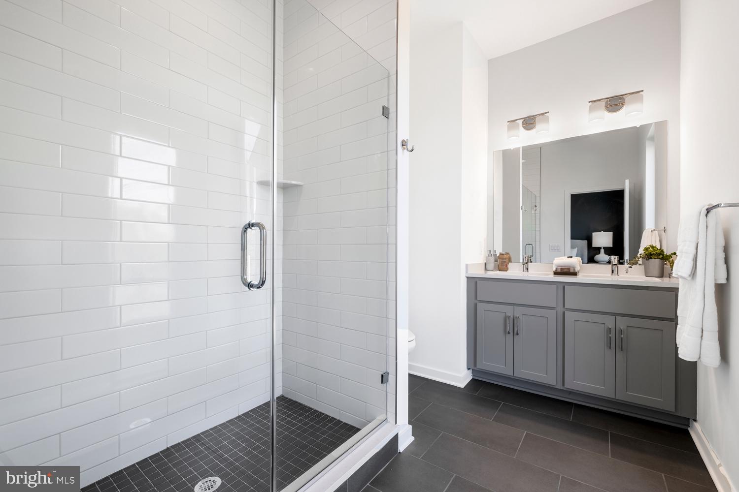 3004 Riseview Lane, Unit 66C Philadelphia, PA 19125 - Photo 6 of 12 Owner's Bath