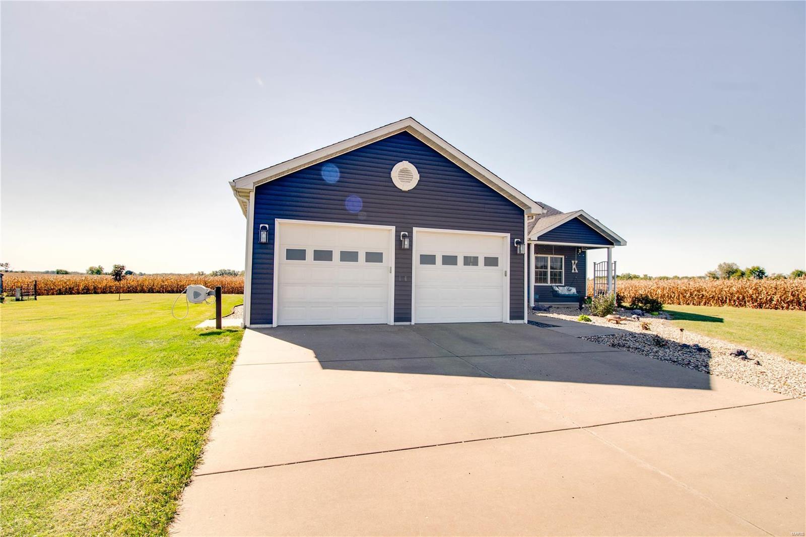 9026 Maple Road Edwardsville, IL 62025 - Photo 16 of 64