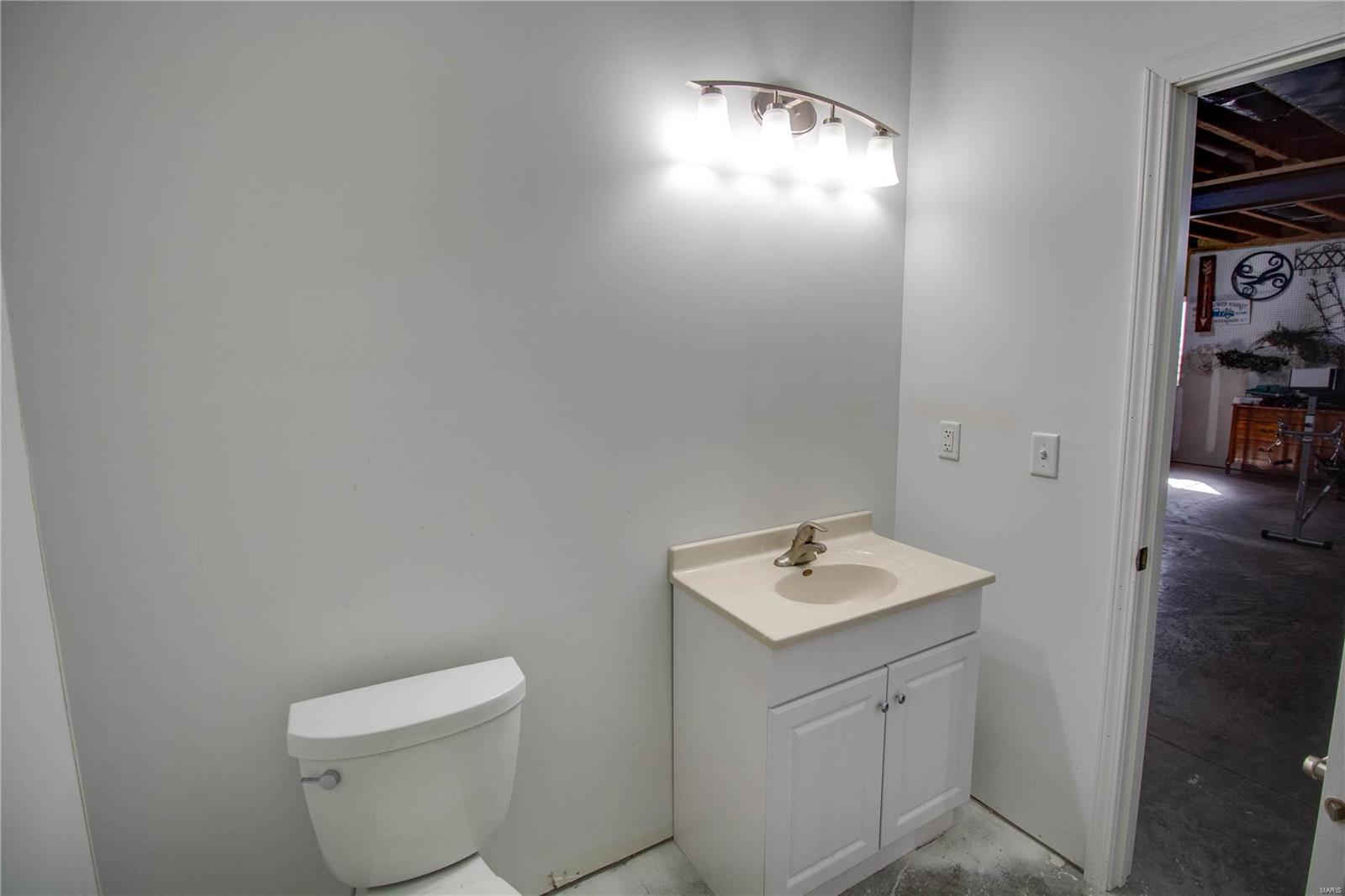 9026 Maple Road Edwardsville, IL 62025 - Photo 55 of 64