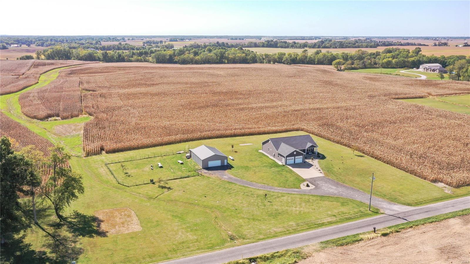 9026 Maple Road Edwardsville, IL 62025 - Photo 7 of 64