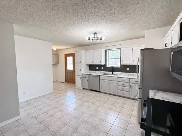 $172,500 | 1409 Schrock Street, El Dorado Springs, MO 64744