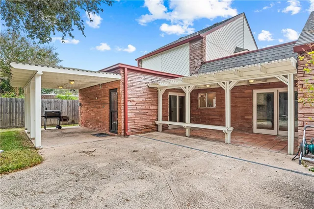 a view of a house with a outdoor space