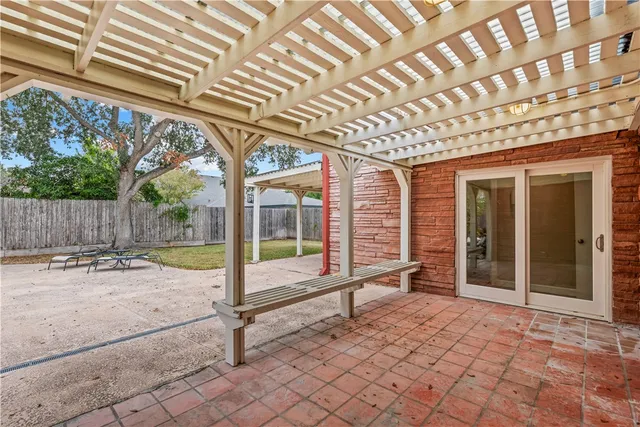 a porch with view of outdoor space