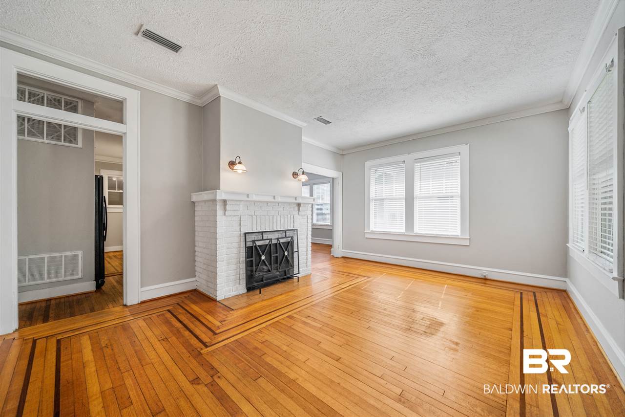 1658 Laurel Street Mobile, AL 36604 - Photo 4 of 28