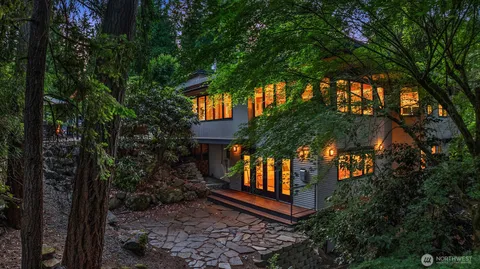 $3,150,000 | 2716 106th Place Southeast, Bellevue, WA 98004