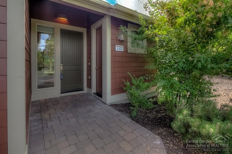 1433 Highland View Loop Redmond, OR 97756 - Photo 2 of 16 Additional Photo