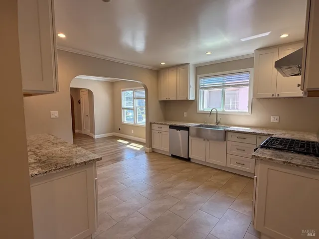 $3,900 | 4121 Lusk Street, Oakland, CA 94608