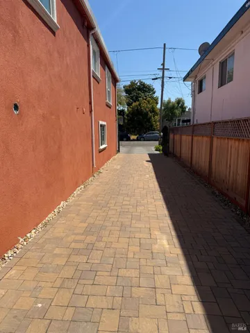 $3,900 | 4121 Lusk Street, Oakland, CA 94608