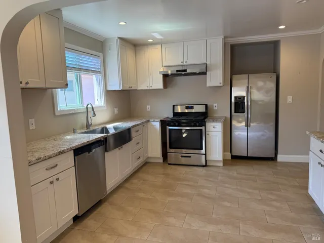 $3,900 | 4121 Lusk Street, Oakland, CA 94608