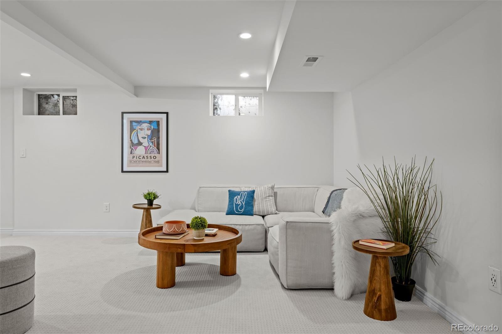 1585 Roslyn Street Denver, CO 80220 - Photo 31 of 45