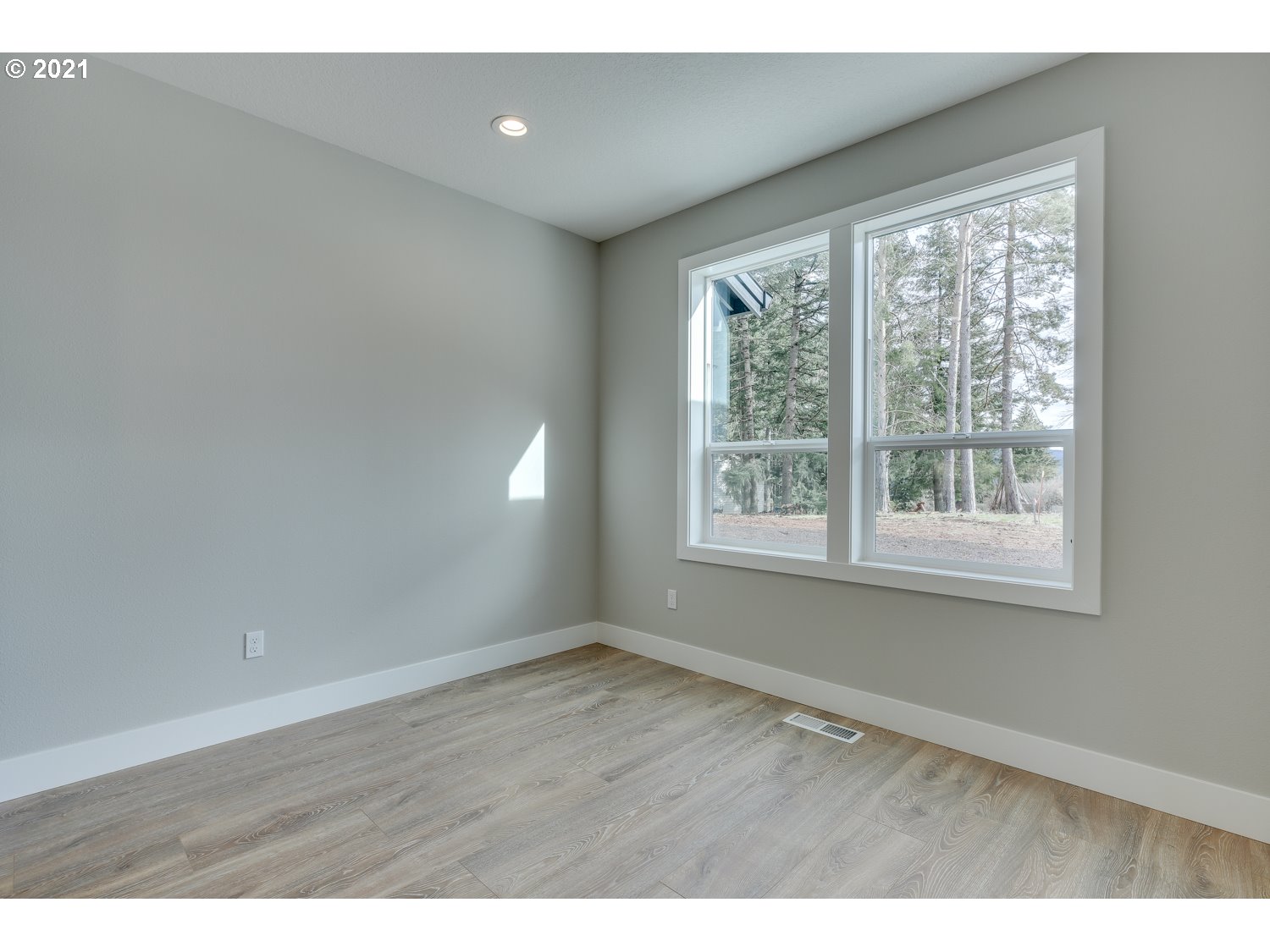 13264 Southeast Bluff Road Sandy, OR 97055 - Photo 26 of 30 Gallery Image 26