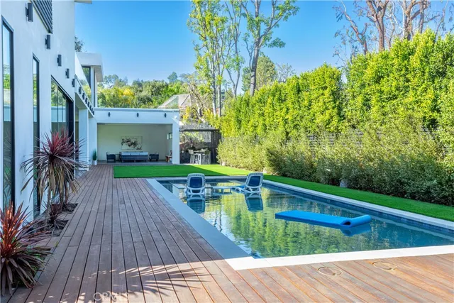 $49,000 | 19333 Rosita Street, Tarzana, CA 91356