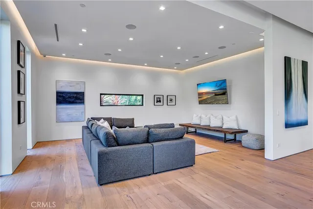 $49,000 | 19333 Rosita Street, Tarzana, CA 91356