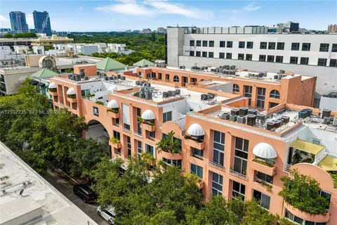 $495,000 | 2801 Florida Avenue, Unit 212, Miami, FL 33133