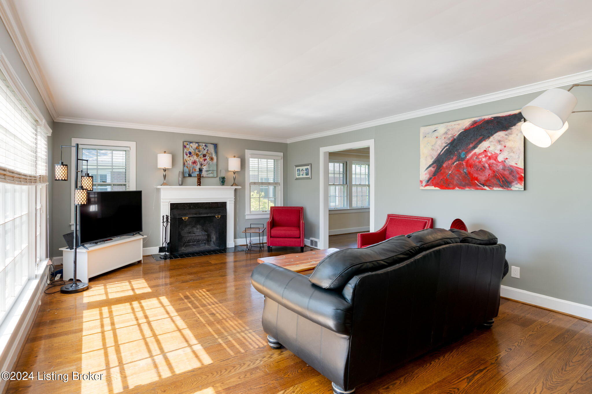 202 Ring Road Louisville, KY 40207 - Photo 10 of 61 Oversized family room