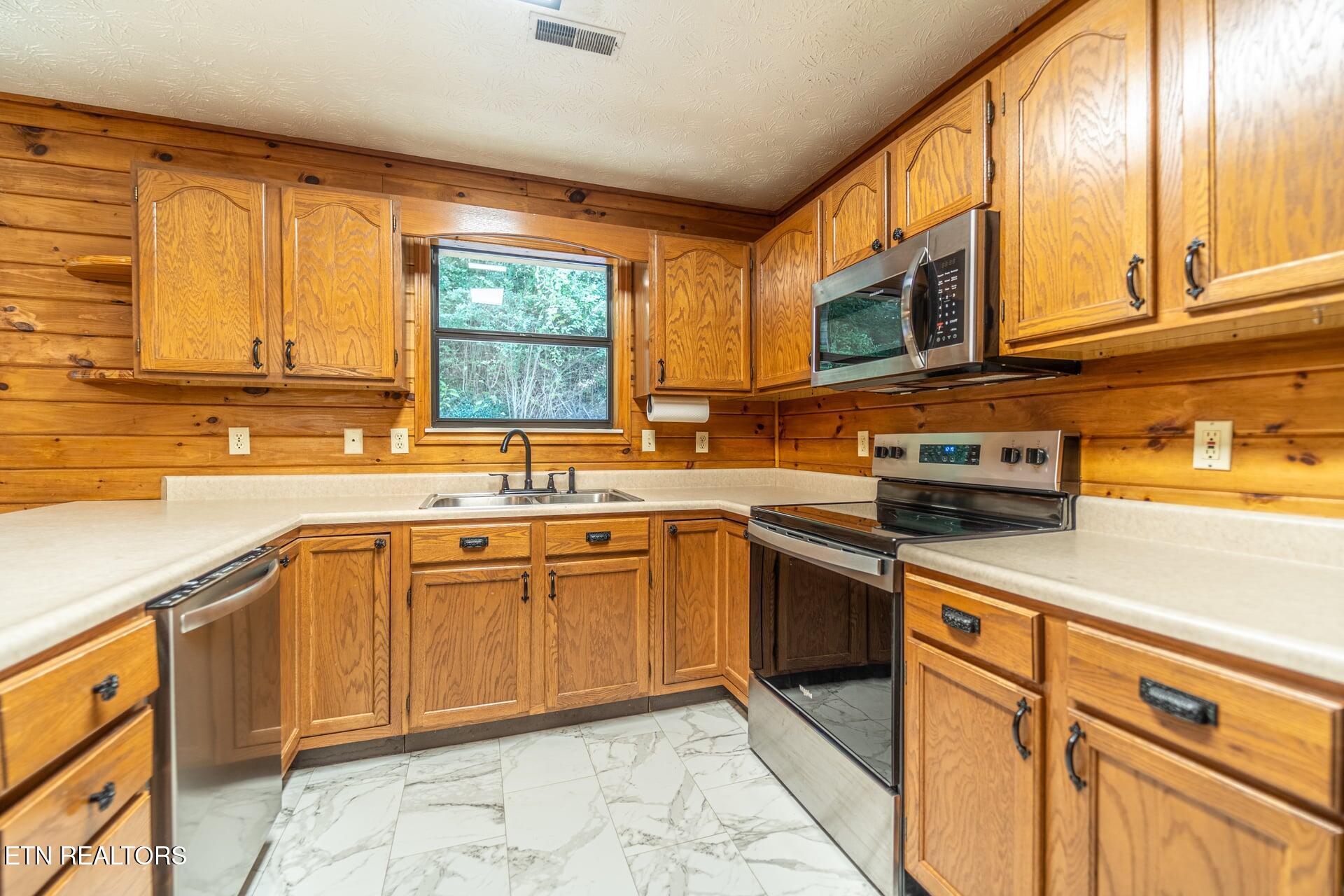 2310 Goldrush Road Pigeon Forge, TN 37863 - Photo 11 of 35 _A734200-HDR