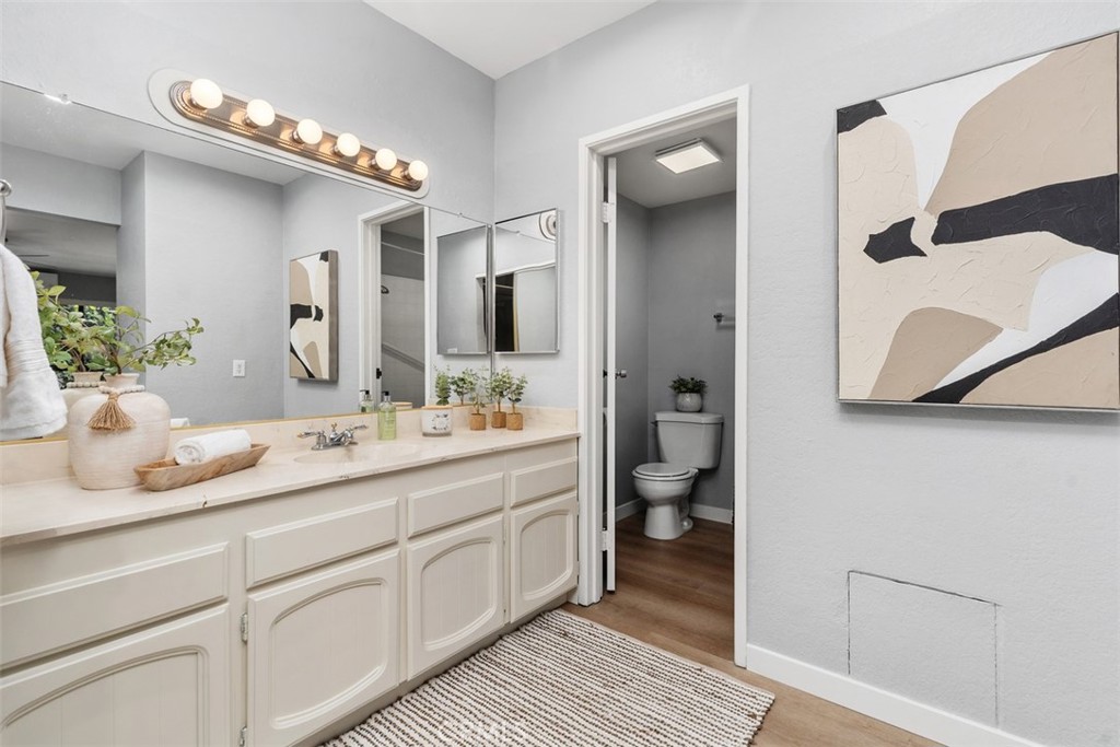 12300 Montecito Road, Unit 39 Seal Beach, CA 90740 - Photo 27 of 41 Primary Bathroom