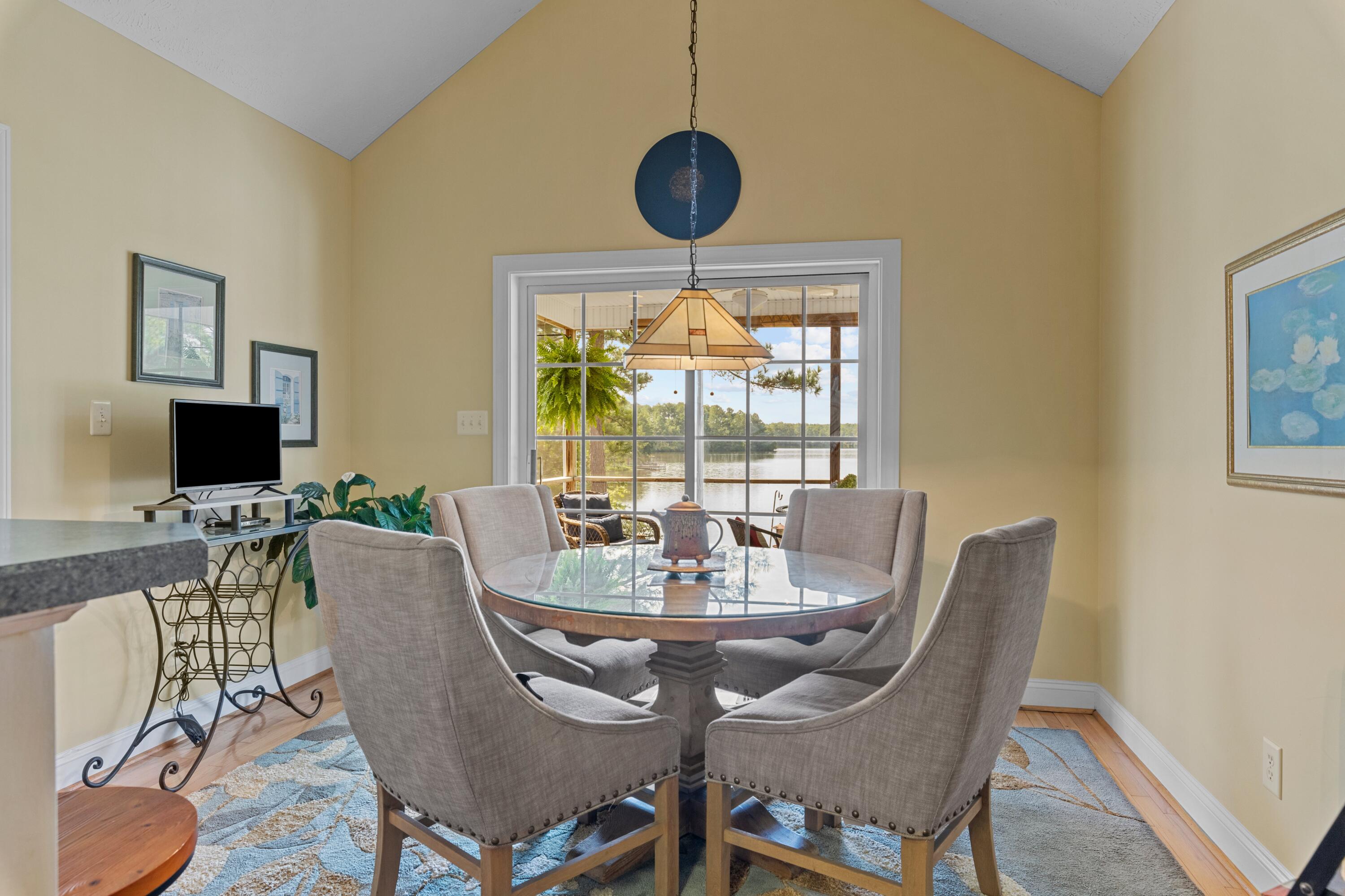 30460 East Lake Road Wagram, NC 28396 - Photo 16 of 33 Informal Dining