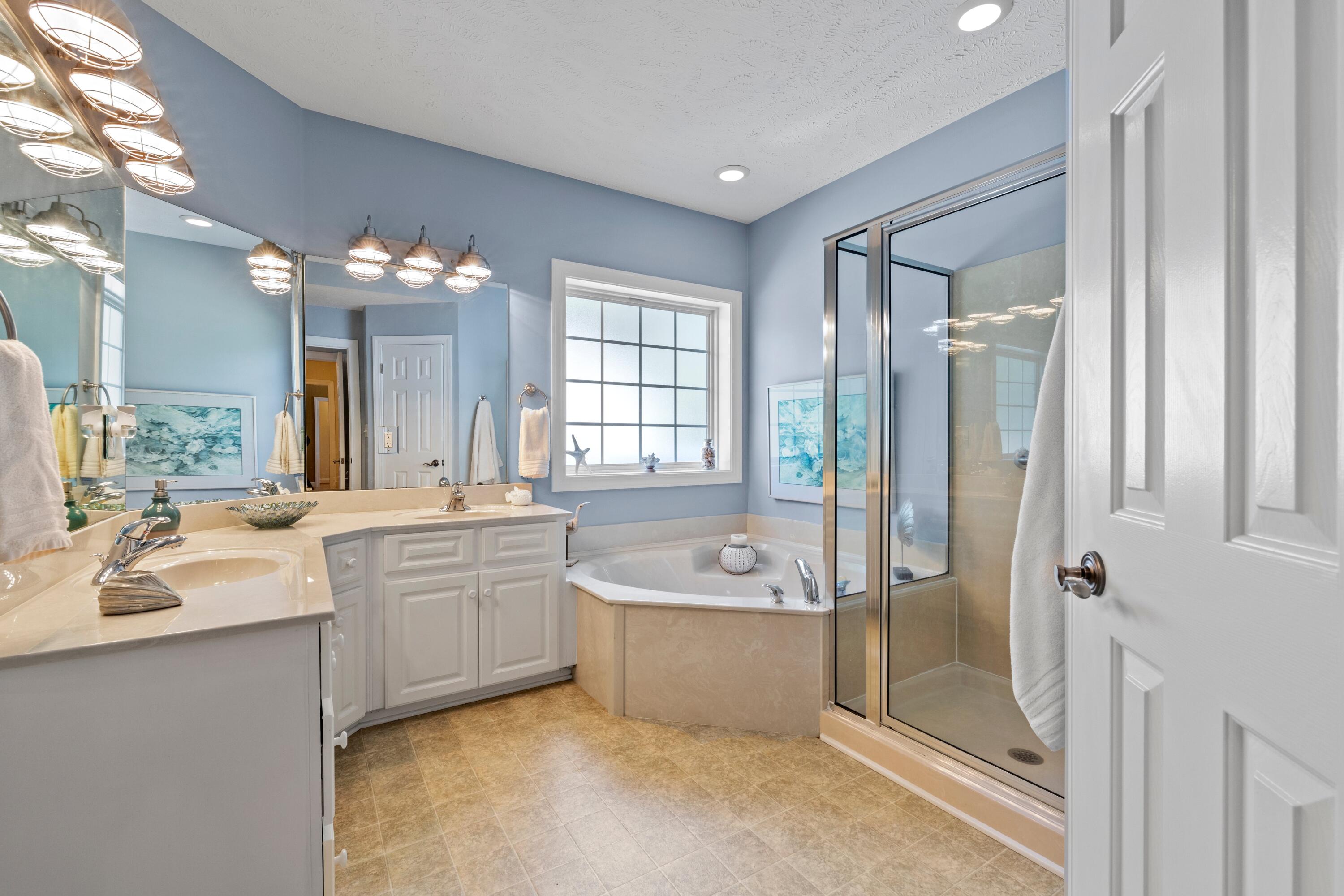 30460 East Lake Road Wagram, NC 28396 - Photo 10 of 33 Master Bath