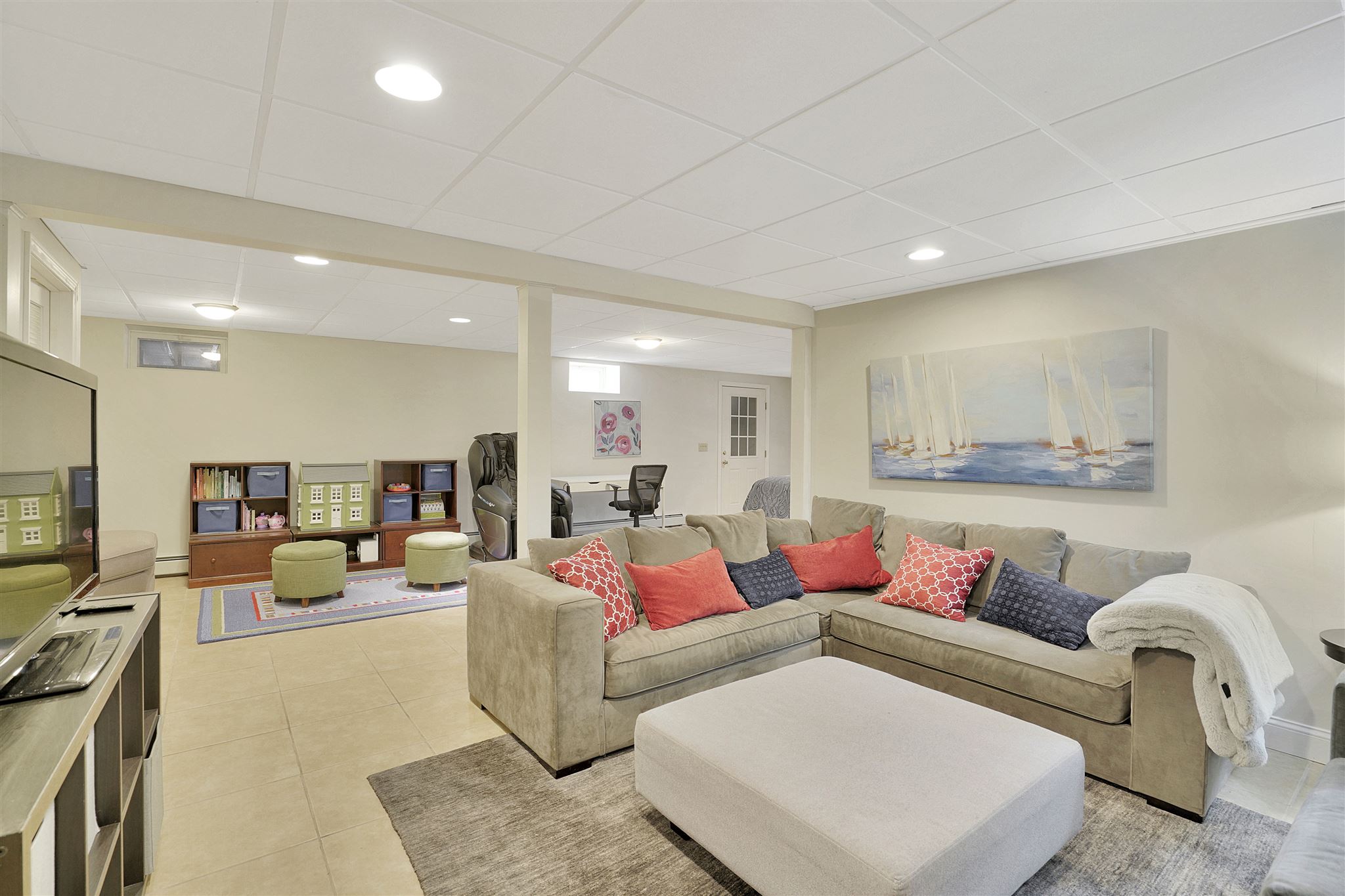 7 Kent Street Windham, NH 03087 - Photo 24 of 33