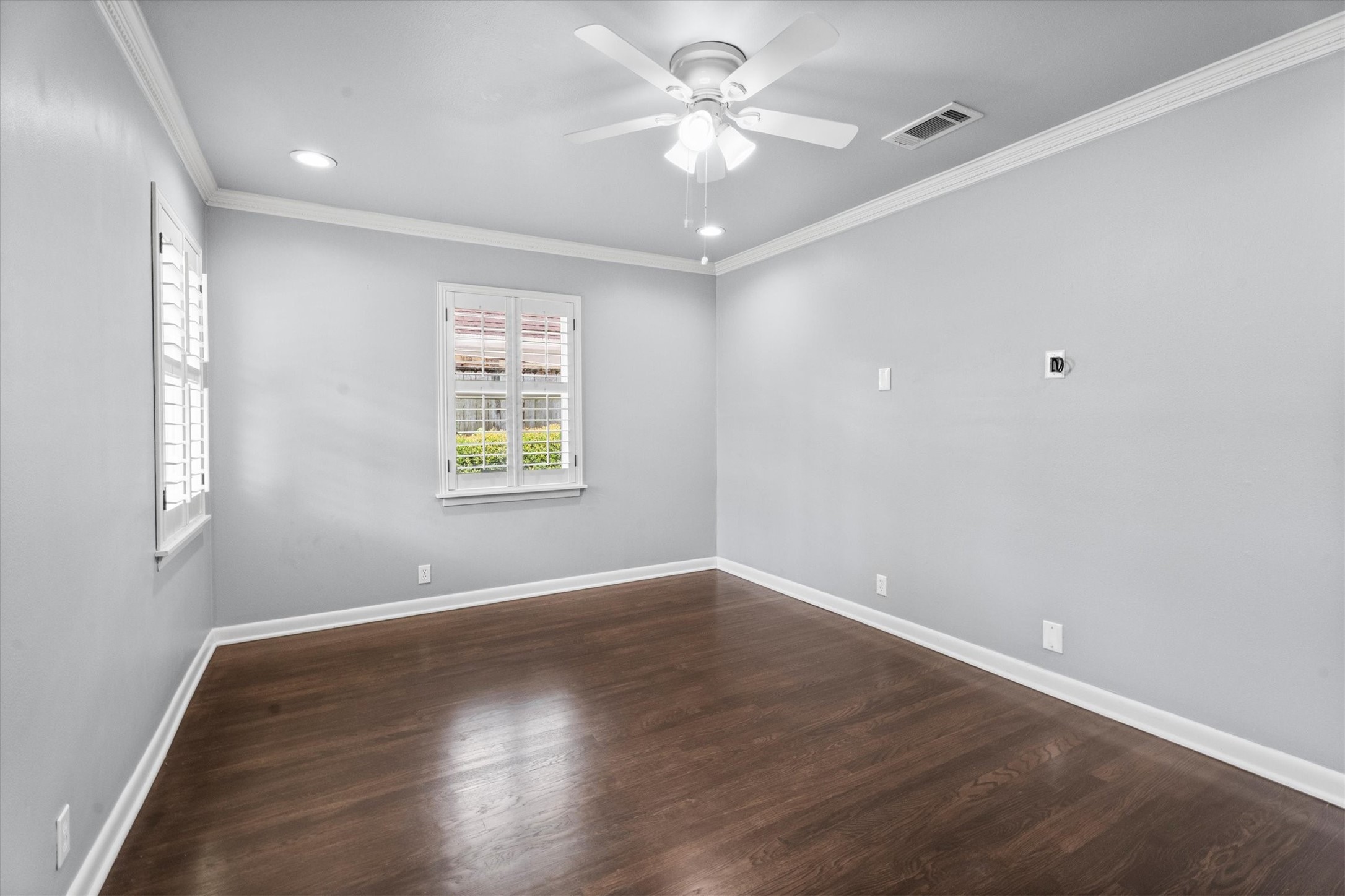 1328 Bingle Road Houston, TX 77055 - Photo 36 of 48 Primary Bedroom