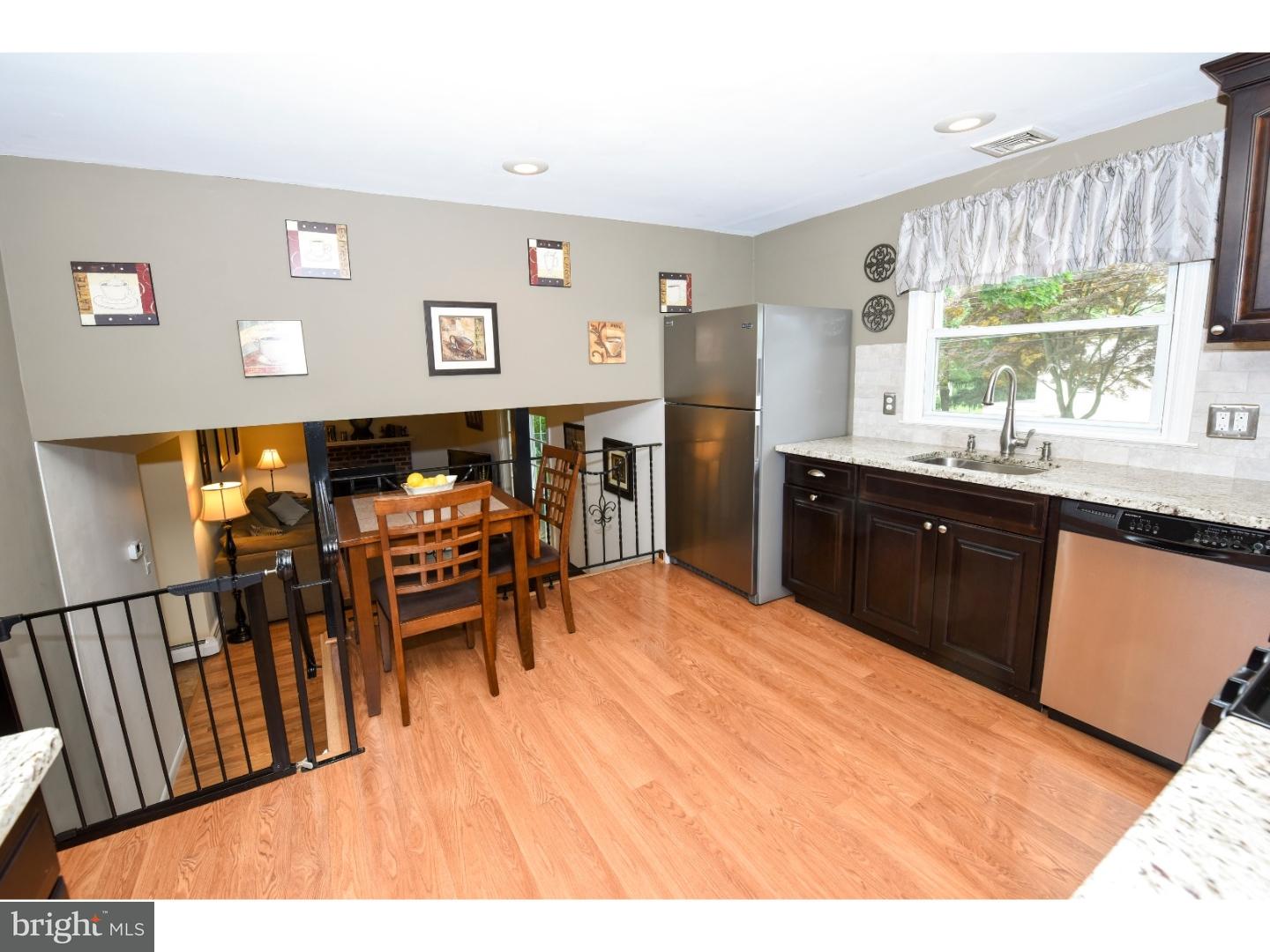 250 Norfolk Road Warminster, PA 18974 - Photo 9 of 25 Kitchen