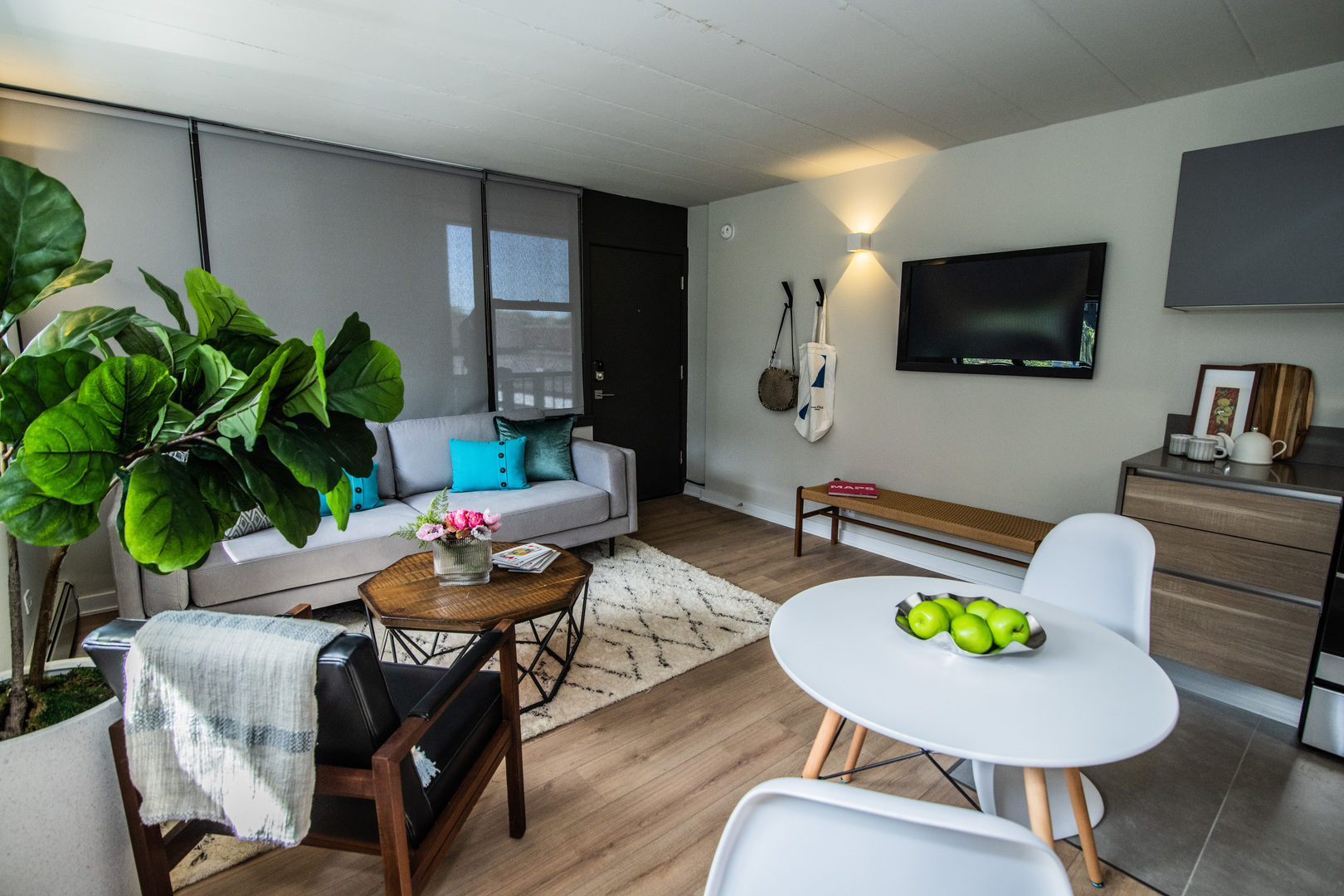 1666 West Pratt Boulevard, Unit 310 Chicago, IL 60626 - Photo 3 of 16