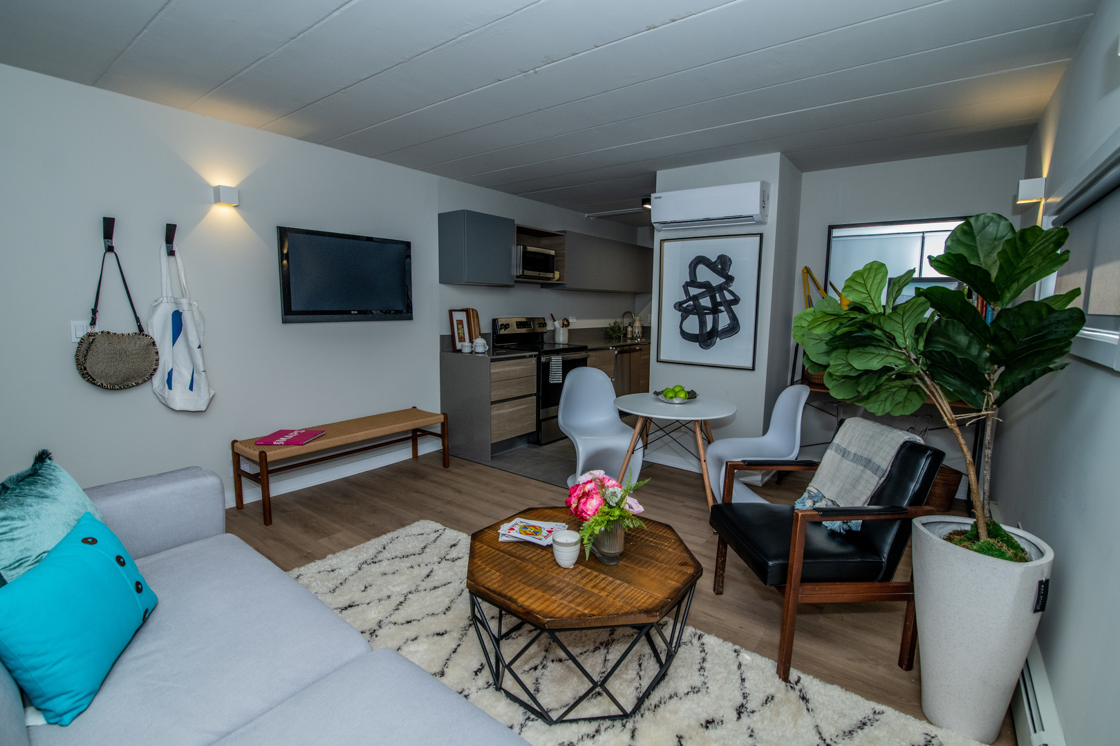 1666 West Pratt Boulevard, Unit 310 Chicago, IL 60626 - Photo 5 of 16