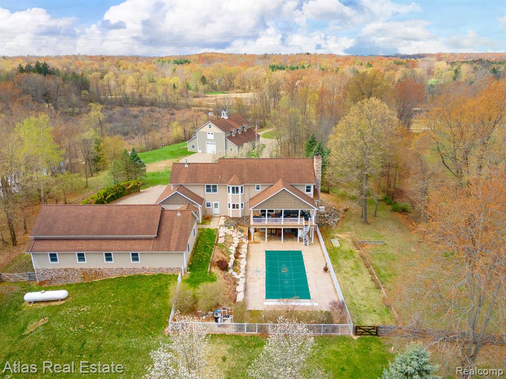 2716 Lake George Road Leonard, MI 48367 - Photo 10 of 98