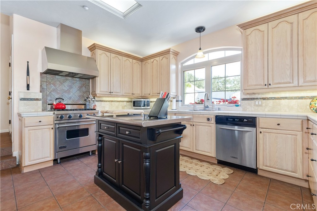 9905 Corriente Road Atascadero, CA 93422 - Photo 14 of 53