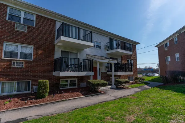 $129,500 | 1548 9th Route, Unit 12F, Wappingers Falls, NY 12590