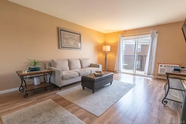 $129,500 | 1548 9th Route, Unit 12F, Wappingers Falls, NY 12590