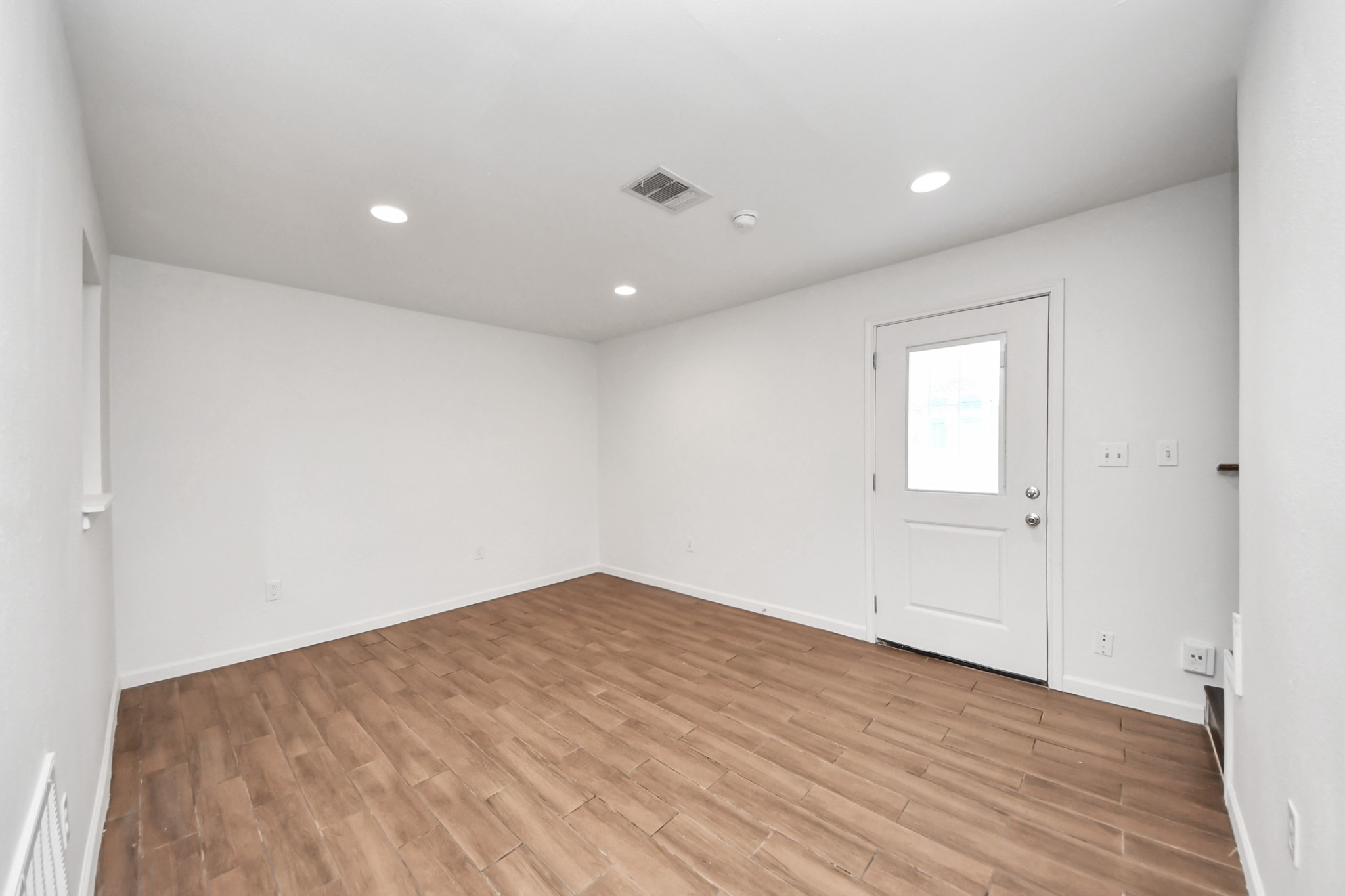 12068 Beechnut Street, Unit C Houston, TX 77072 - Photo 8 of 40 a view of empty room