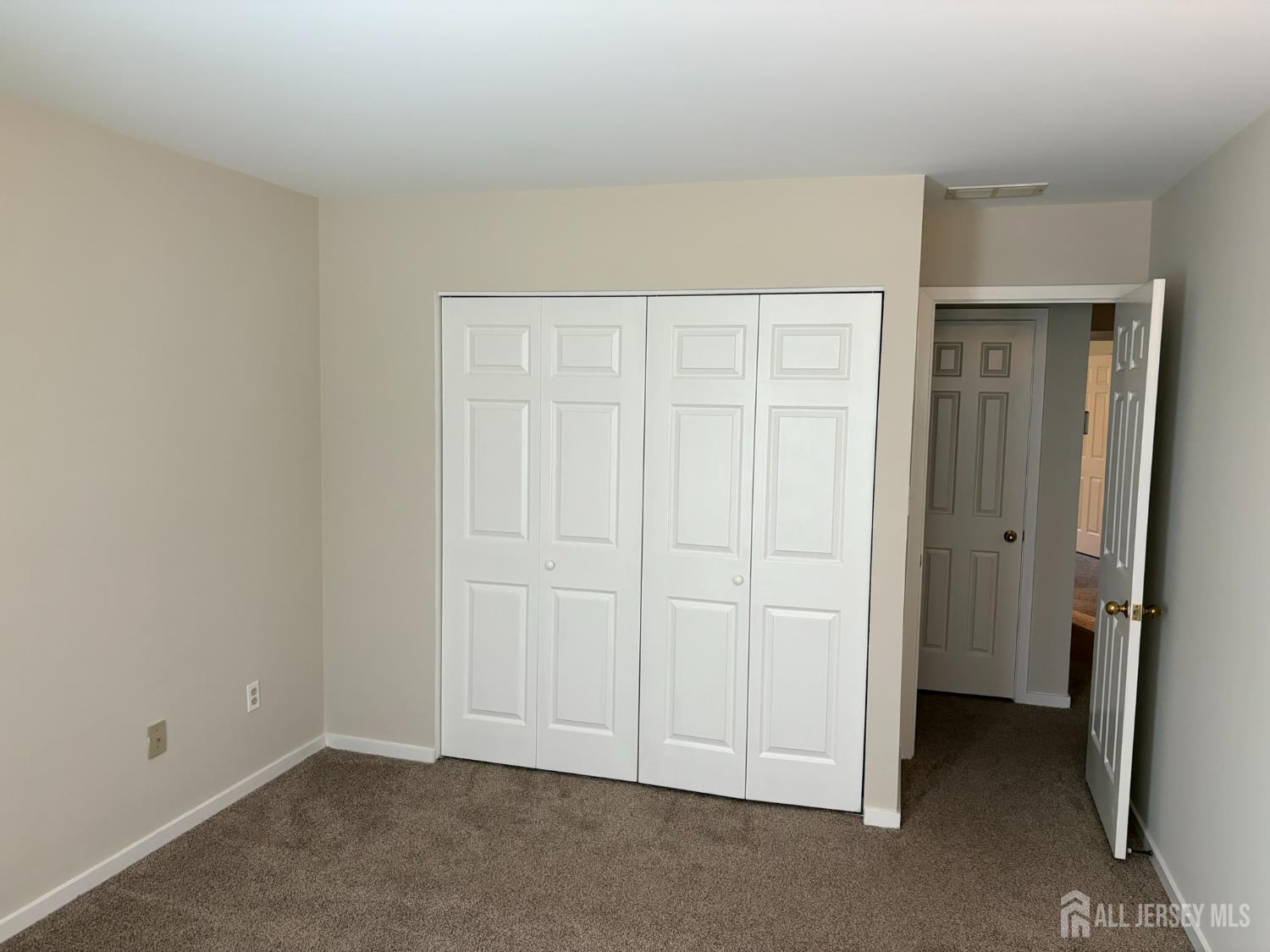 285 Greenfield Road Bridgewater, NJ 08807 - Photo 20 of 26 an empty room with closet area