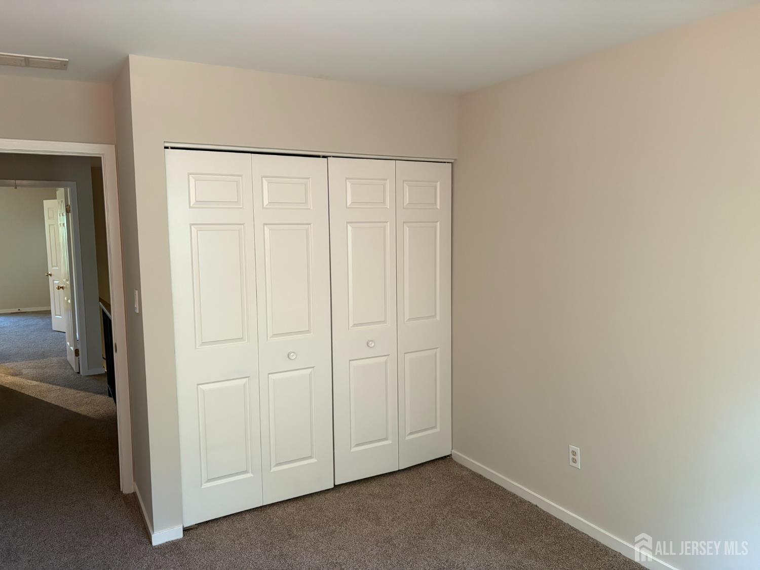 285 Greenfield Road Bridgewater, NJ 08807 - Photo 22 of 26 an empty room with closet area