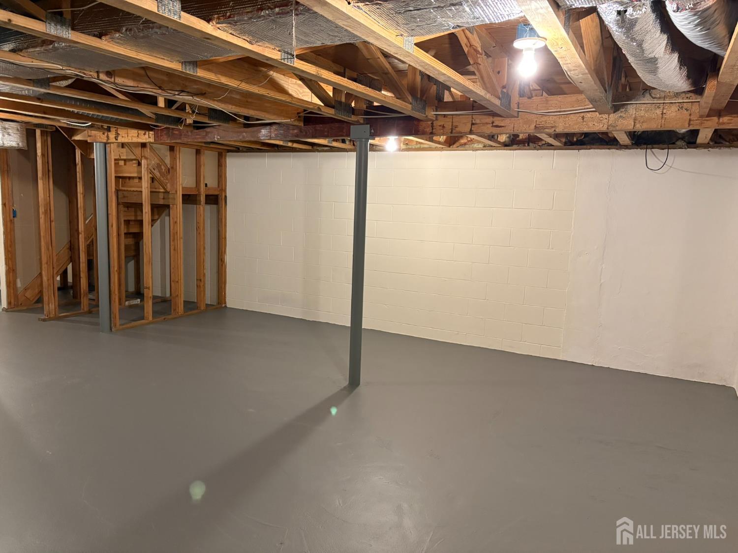 285 Greenfield Road Bridgewater, NJ 08807 - Photo 24 of 26 a view of an empty room