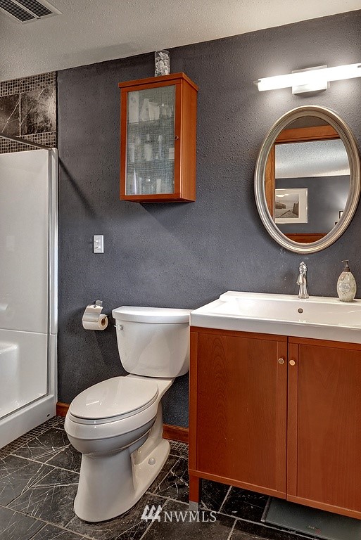 14514 164th Place Southeast Renton, WA 98059 - Photo 9 of 18 Gallery Image 9