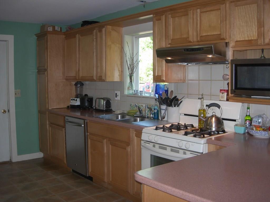 15 Reeds Lane Belfast, ME 04915 - Photo 4 of 35 Kitchen with Ample Cabinets