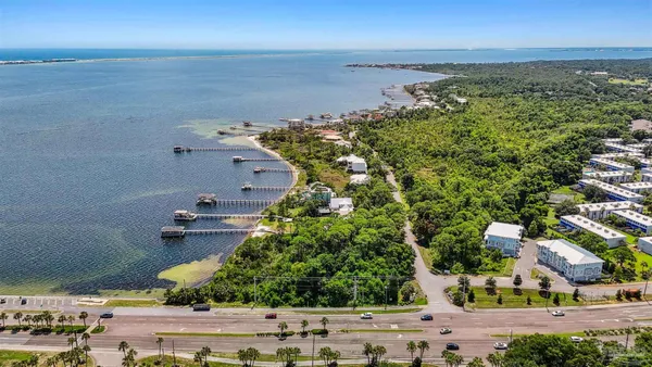 $425,000 | 0 Soundview Trail, Gulf Breeze, FL 32561