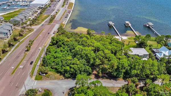 $425,000 | 0 Soundview Trail, Gulf Breeze, FL 32561