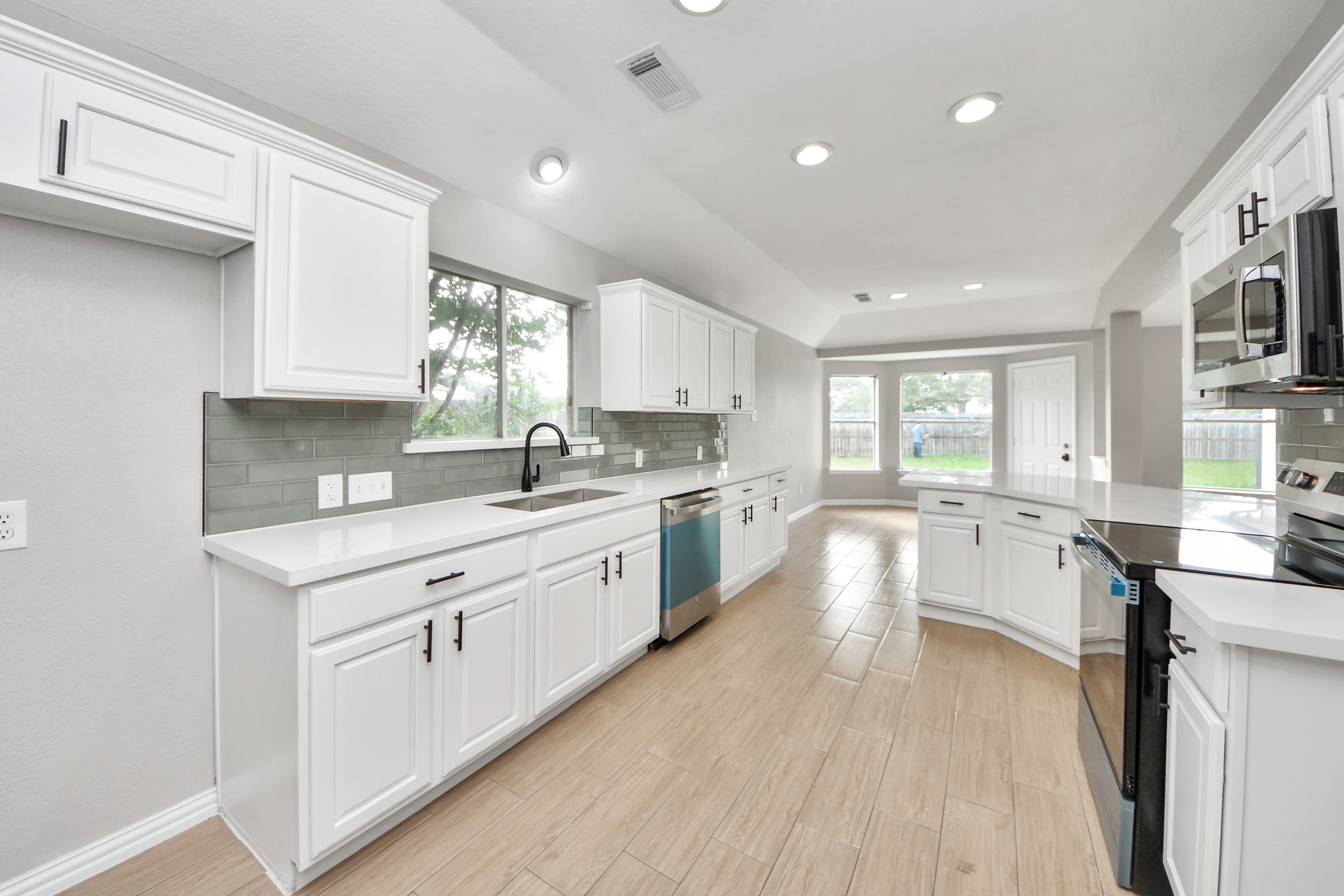 16735 Keegans Ridge Way Drive Houston, TX 77083 - Photo 21 of 49