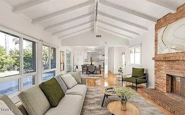 $1,395,000 | 5701 Corbin Avenue, Tarzana, CA 91356
