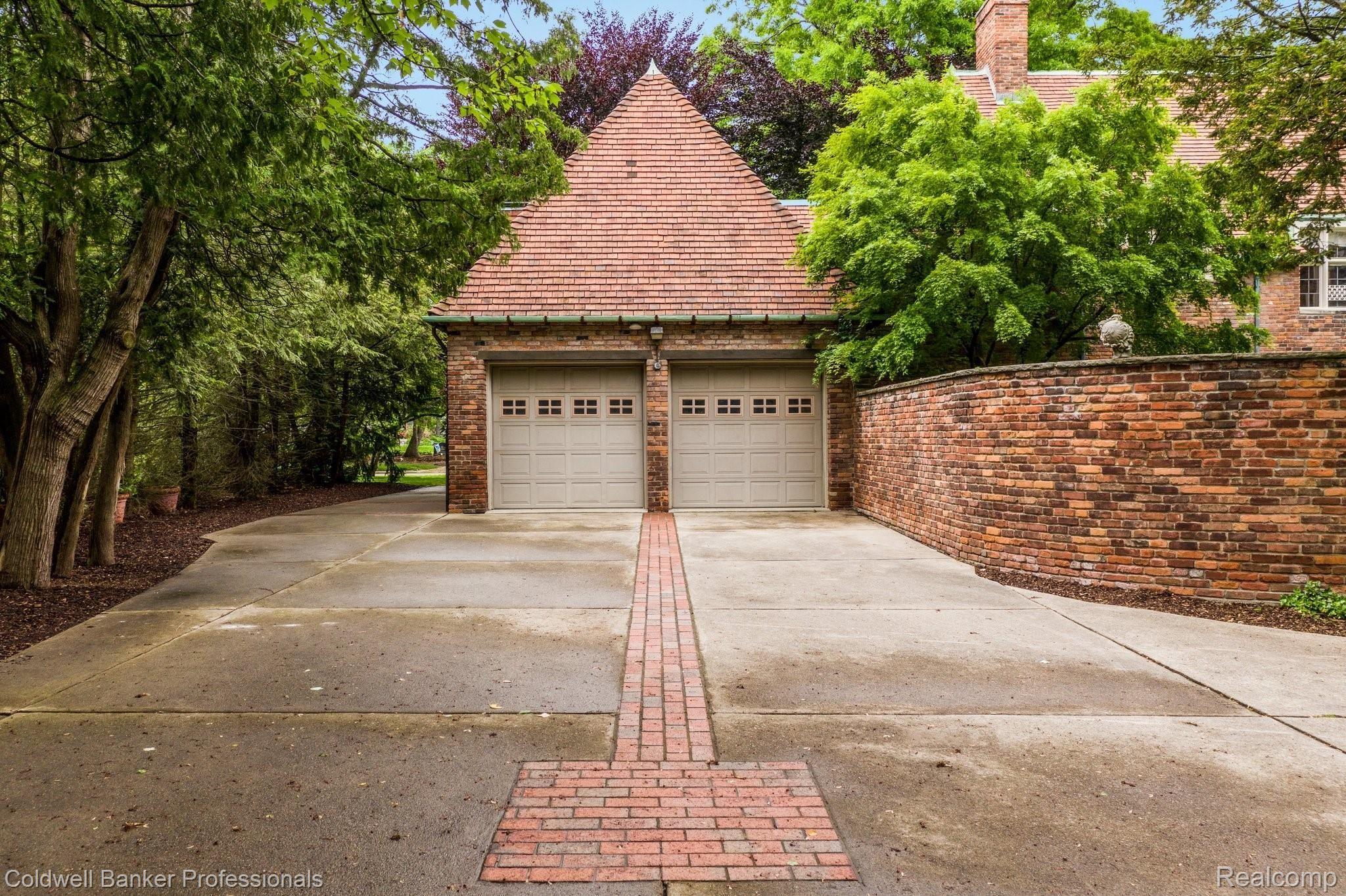 166 Ridge Road Grosse Pointe, MI 48236 - Photo 66 of 78 66-web-or-mls-166 Ridge Road Grosse Pointe Farms0065.jpg