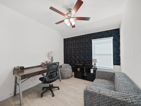 $329,900 | 9 Alyssa Palms Drive, Manvel, TX 77578