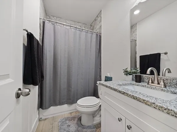 $329,900 | 9 Alyssa Palms Drive, Manvel, TX 77578