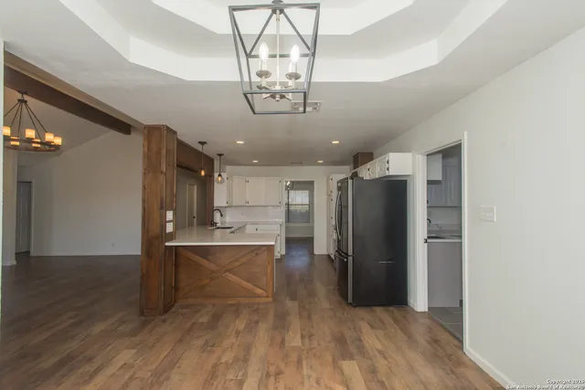 $2,350 | 430 Cr 683, Lytle, TX 78052