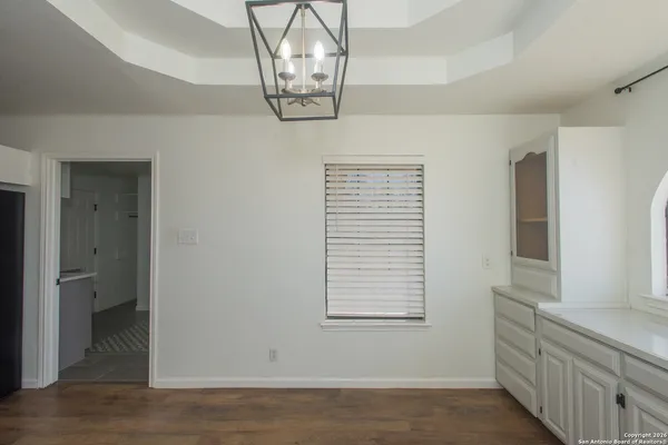 $2,350 | 430 Cr 683, Lytle, TX 78052